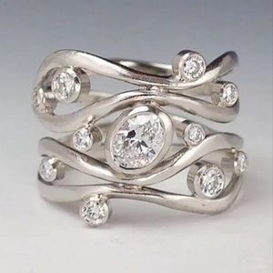 Beautiful 925 Silver White Sapphire Ring!